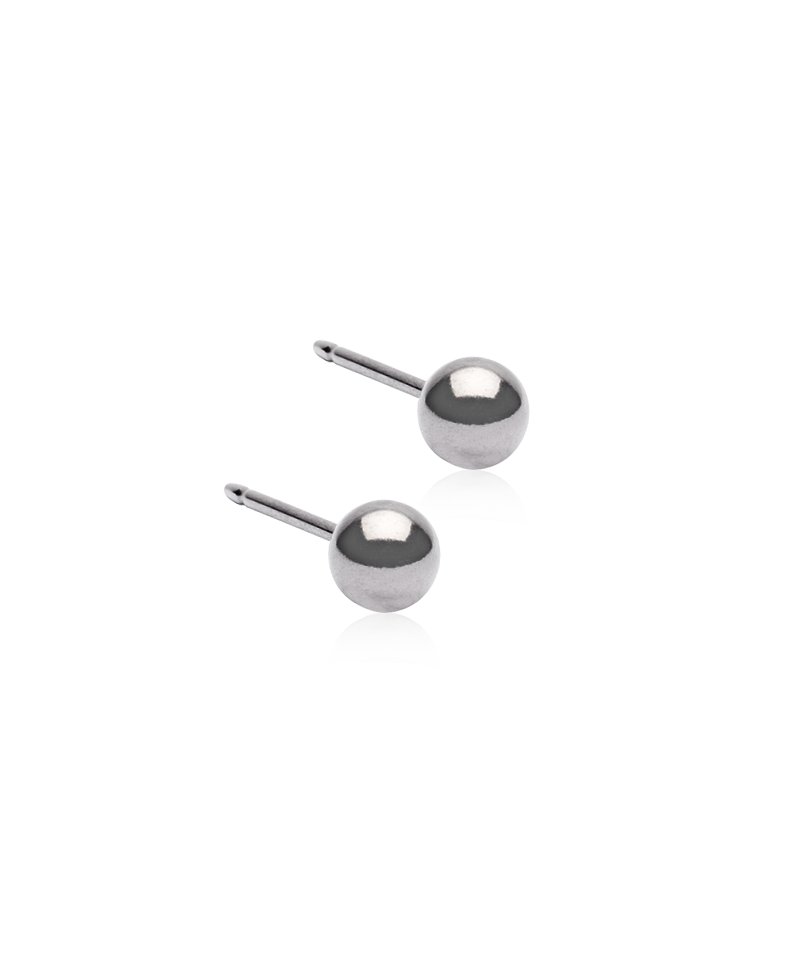 Oorbellen Blomdahl titanium knopje 4 mm. (incl. achterkantjes)